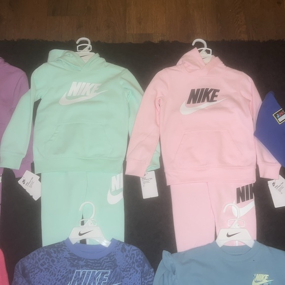 NWT Nike size 5 girls SOLD TODAY!!! - Picture 7 of 8